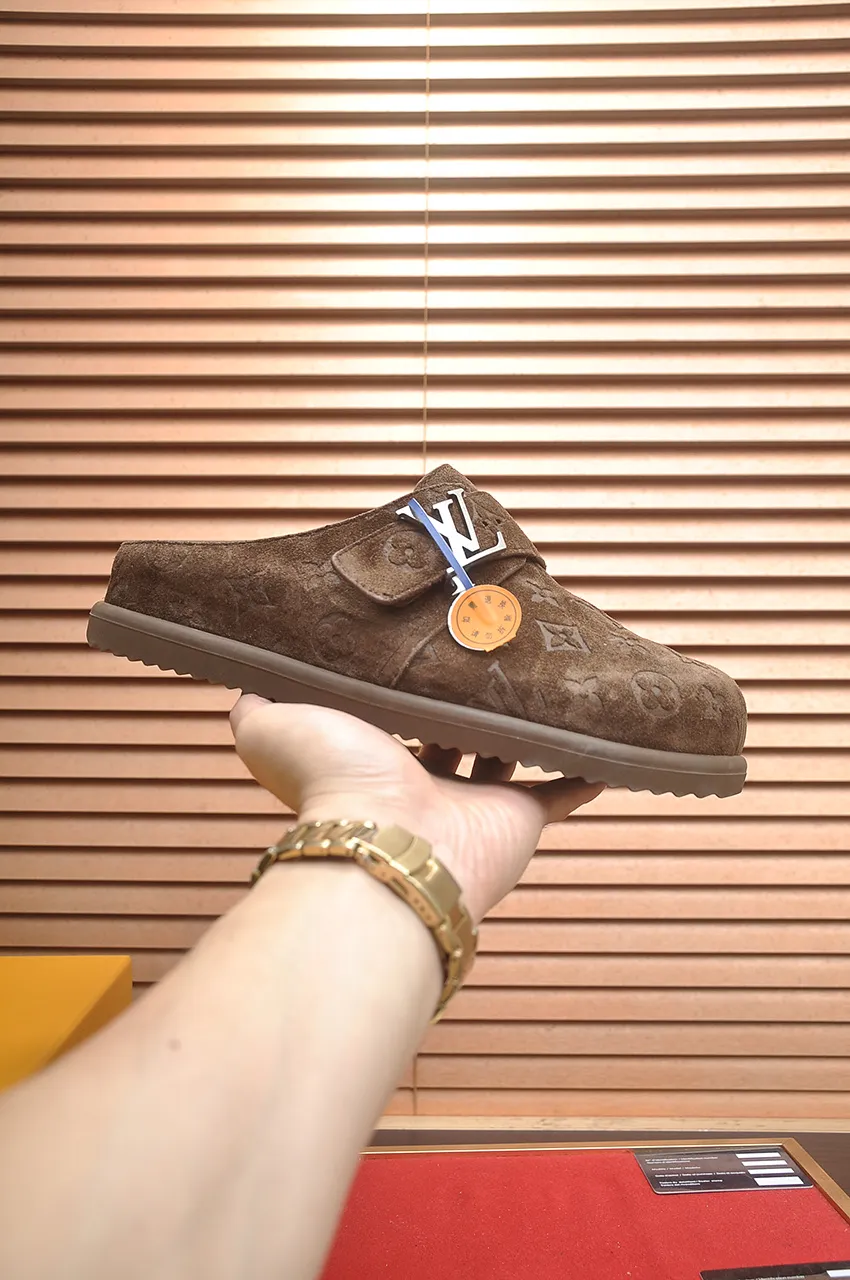 Men's men's shoes 💰520💶[LOUIS VUITTON] (cowhide lining) new style 🍀LV Louis Vuitton * - top version of LV classic semi-slip trendy shoes! Made of imported original cow suede cowhide, with a first layer of comfortable cowhide lining inside! Original wear-resistant rubber outsole! High quality products! Code number 38-45 (45 customized)